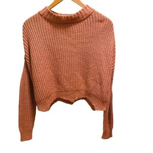 ⭐️ ROMEO & JULIET COUTURE Mauve Cropped Sharkbite Hem Sweater